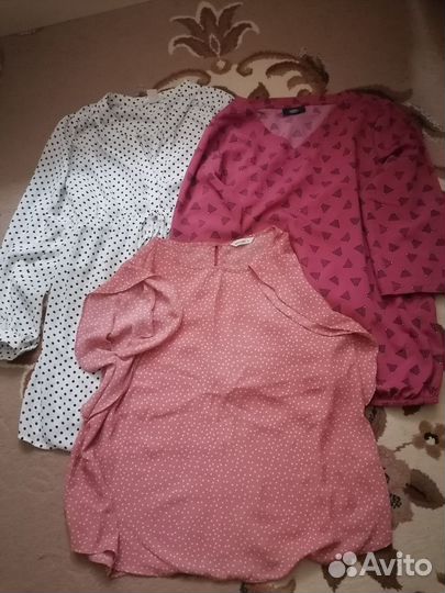 Вещи для беременных, 2 платья и 3 блузки