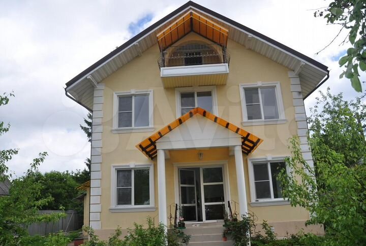 Дом 210 м² на участке 8 сот.