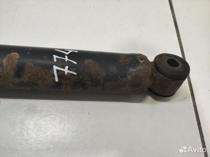 Амортизатор задний Ford Focus 3 CB8
