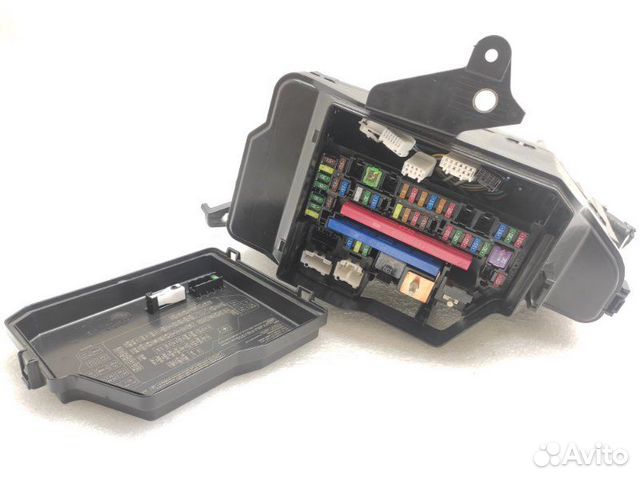 Блок предохранителей под капот Lexus Rx450H GYL25