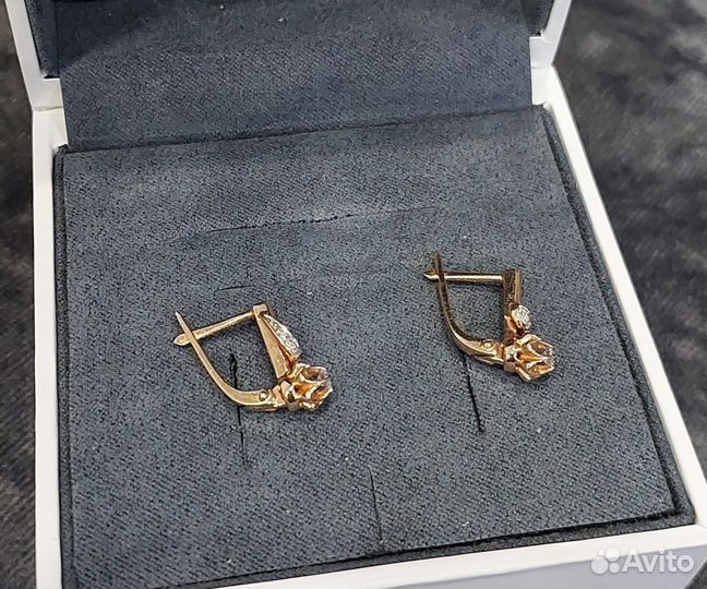 Золотые серьги с бриллиантами 585 пробы