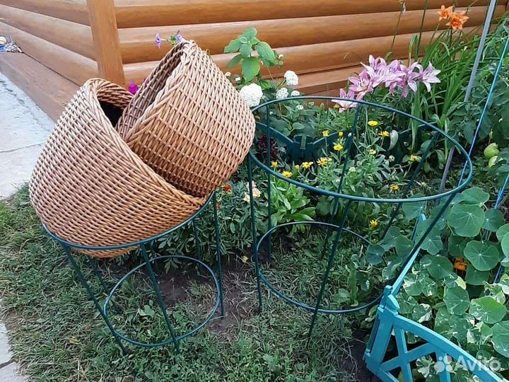 Кашпо полиротанга