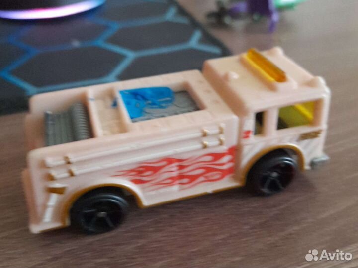 Игрушки хотвилс