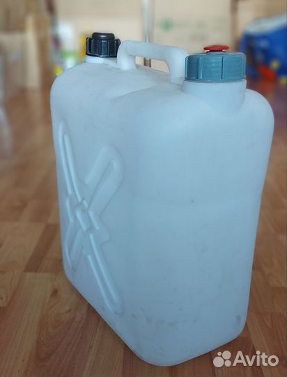 Канистра пластиковая 15 литров для воды