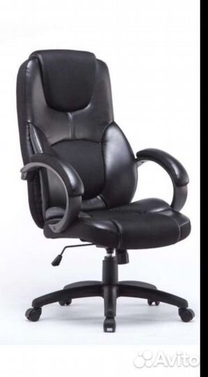 Офисное кресло руководителя