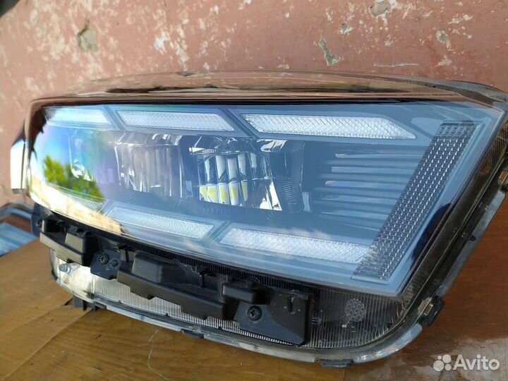 Передняя правая фара kia cerato 2021г