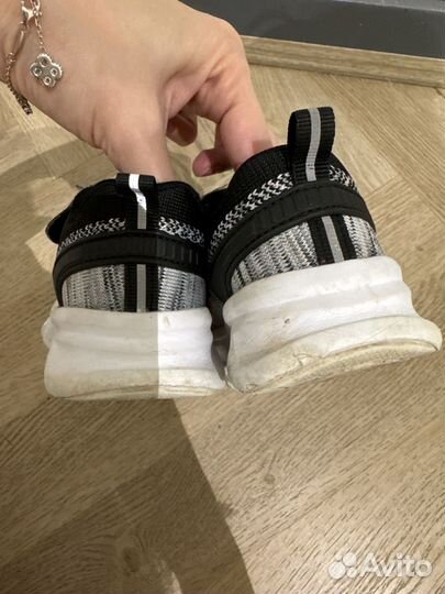 Кроссовки 24