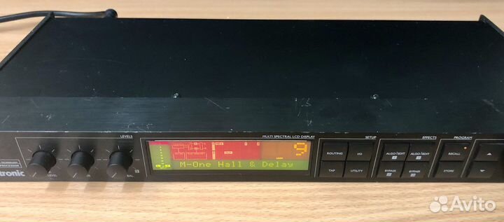 Процессор эффектов TC Electronic M-One