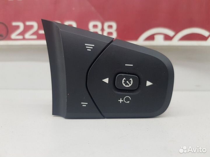 Блок кнопок на руль (левый) (Volvo XC40)