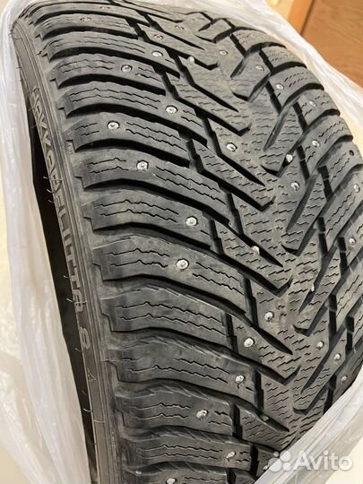 Nokian Tyres Hakkapeliitta 8 255/35 R19