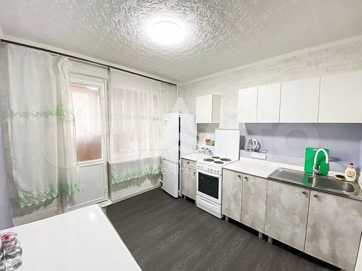 2-к. квартира, 52 м², 1/9 эт.