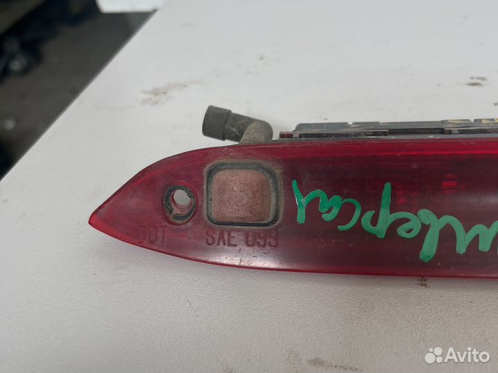 Стоп-сигнал в крышку багажника универсал Форд Фоку