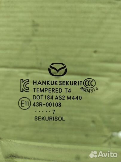 Стекло двери переднее правое Mazda Mazda3 BM pevps