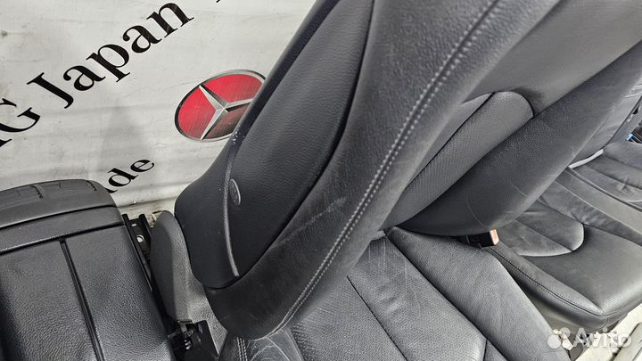 Салон кожа на Mercedes-Benz W211