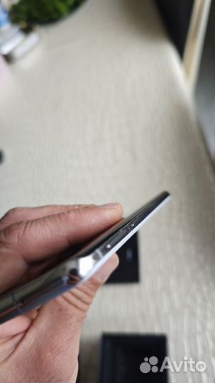 Samsung Galaxy S10, 8/128 ГБ