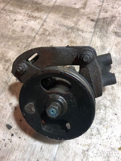 Насос гидроусилителя руля Kia Spectra 1.6 S6D 2008