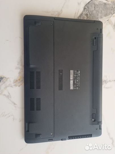 Ноутбук asus X550C