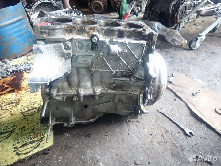 Блок двигателя для Toyota C-HR 2016)