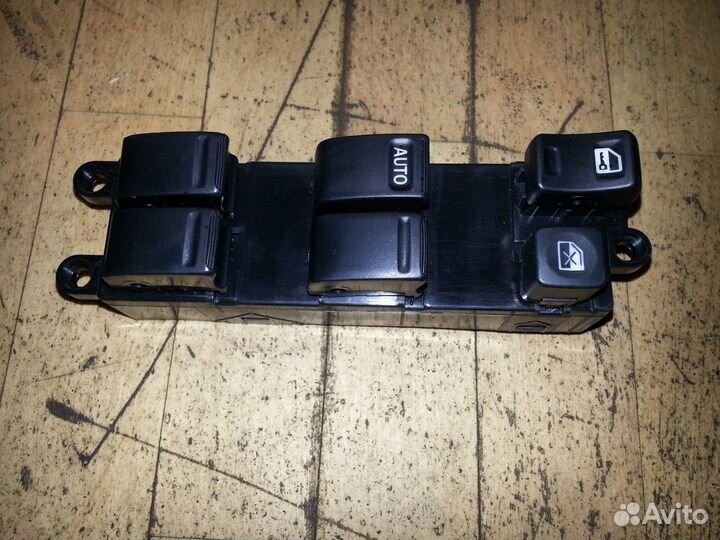 Блок управления стеклоподъемниками X-Trail T30