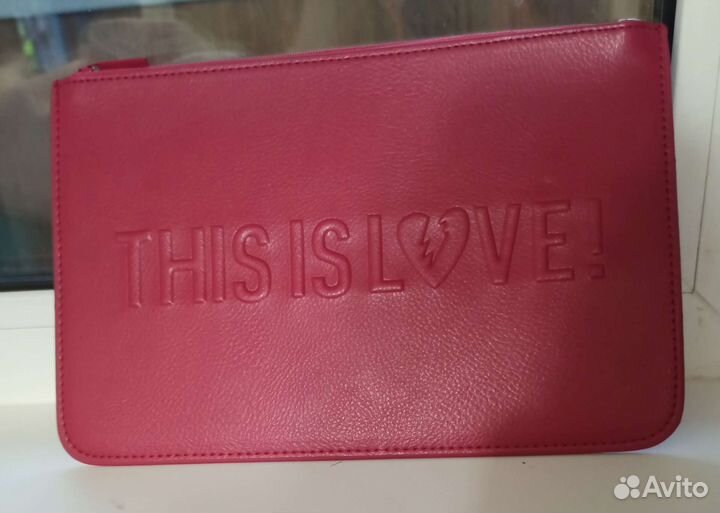 Фирменная косметичка zadig & voltaire