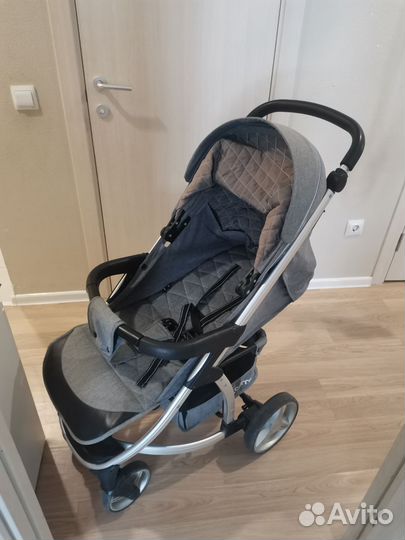 Коляска прогулочная