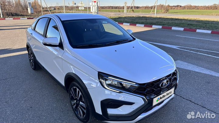 LADA Vesta 1.6 МТ, 2023, битый, 11 000 км