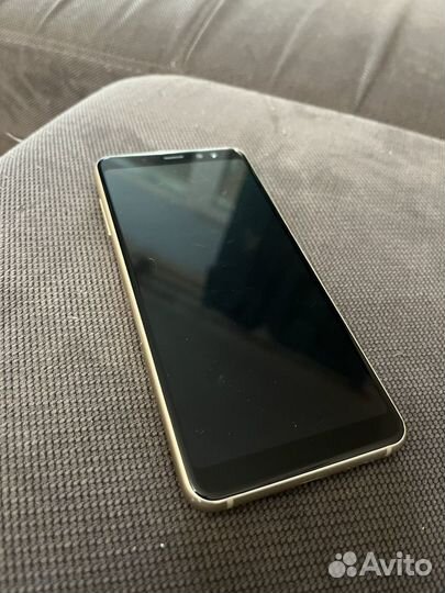 Samsung Galaxy A8 (2018), 4/32 ГБ