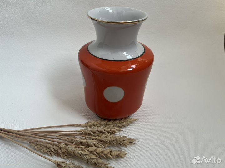 Ваза фарфор СССР горох на красном