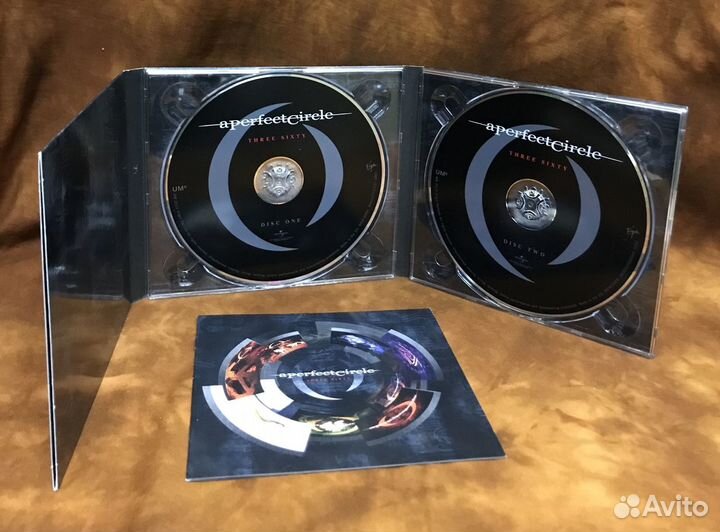 CD диски, виниловые пластинки