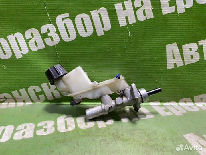 Главный тормозной цилиндр Mazda 6 GG L813 2003
