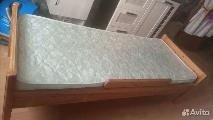 Детская кровать от 3 лет с матрасом бу