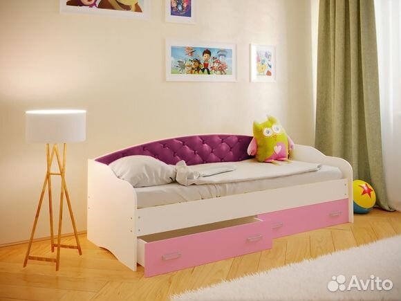 Кровать софа с мягкой спинкой