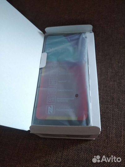 Смартфон Alcatel