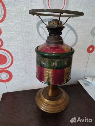 Старинная керосиновая лампа