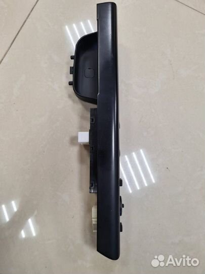 Блок управления стеклоподъемниками передний левый