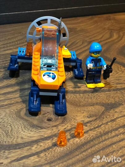 Конструктор lego City 60190 Аэросани