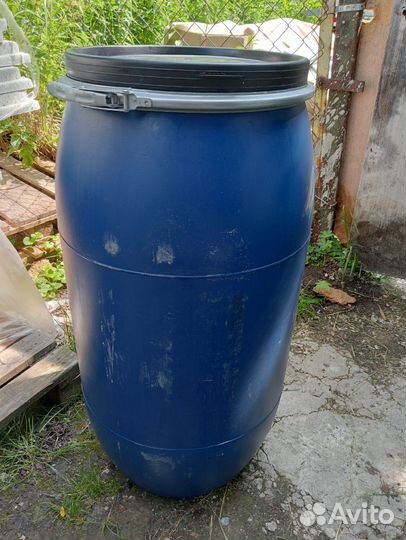 Бочка пластиковая 170л и 230л