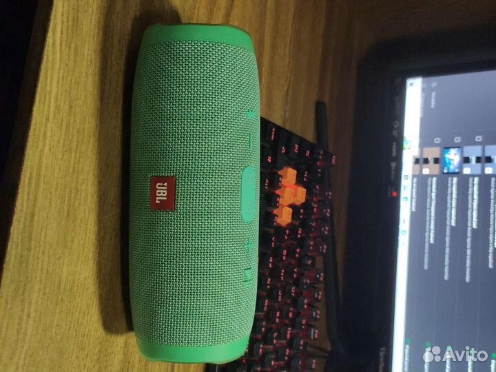 Колонка jbl charge 3