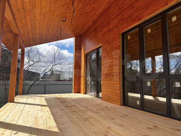 Коттедж 155,3 м² на участке 6 сот.