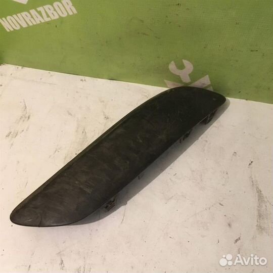 Молдинг бампера передний правый Пежо 307