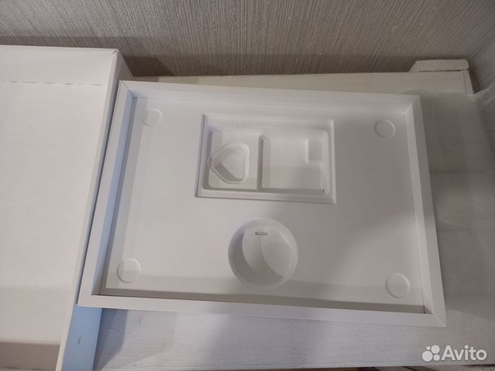 Коробка от MacBook Pro 13 2020