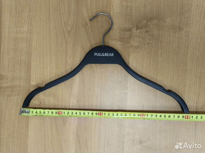 Вешалки плечики Pull&Bear