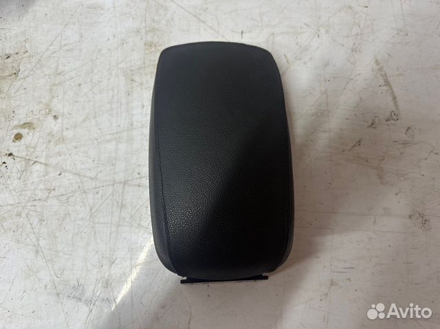 Крышка подлокотника Kia sportage 2 2005-2010