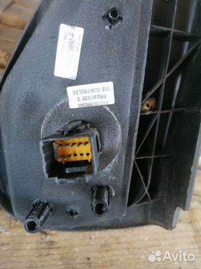 Зеркало правое Рено Кангу 2005 7 пинов