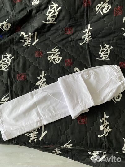 Медицинские халаты и хирурнички