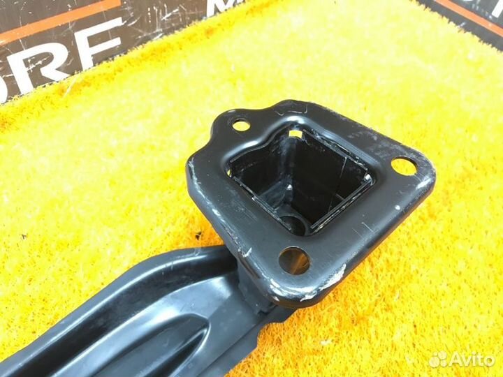 Усилитель бампера задний Bmw X1 E84 N46B20B 2010