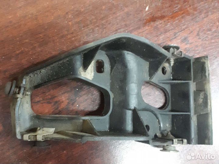 Правый кронштейн порога ауди а4б6 audi a4b6