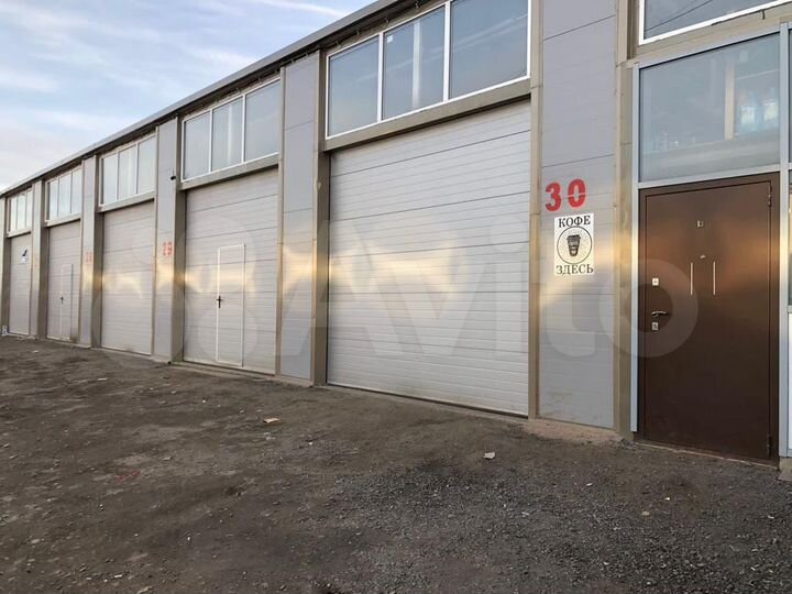 Гараж, > 30 м²