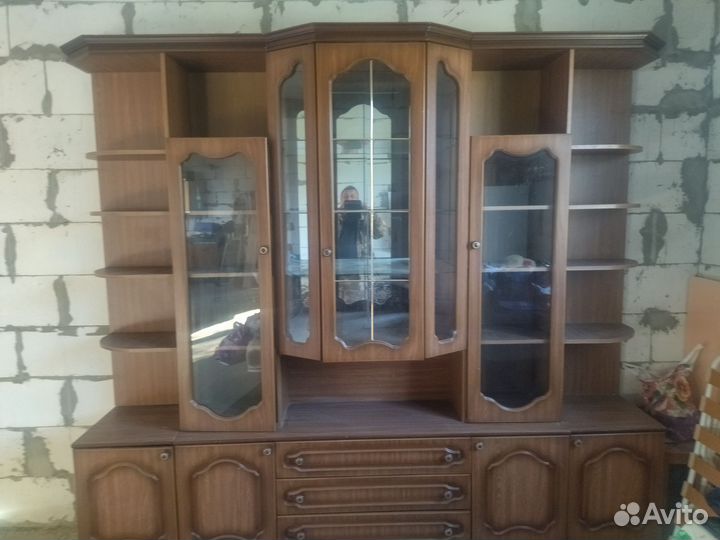 Продам стенку бу бронь