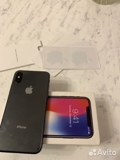 iPhone X, 256 ГБ